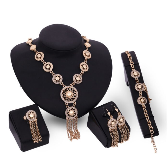 442a6301 496b 473e 917b 0448ebd7ff2c European And American Party Ladies Jewellery Set