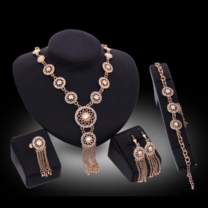 6deb4224 de93 4e6e bba3 e199043e749a European And American Party Ladies Jewellery Set