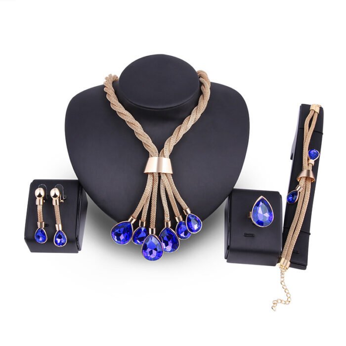 88eca4d5 43dd 409e 80c0 960d5940ef5f Necklac Earrings Jewellery Set Four-piece Gilded