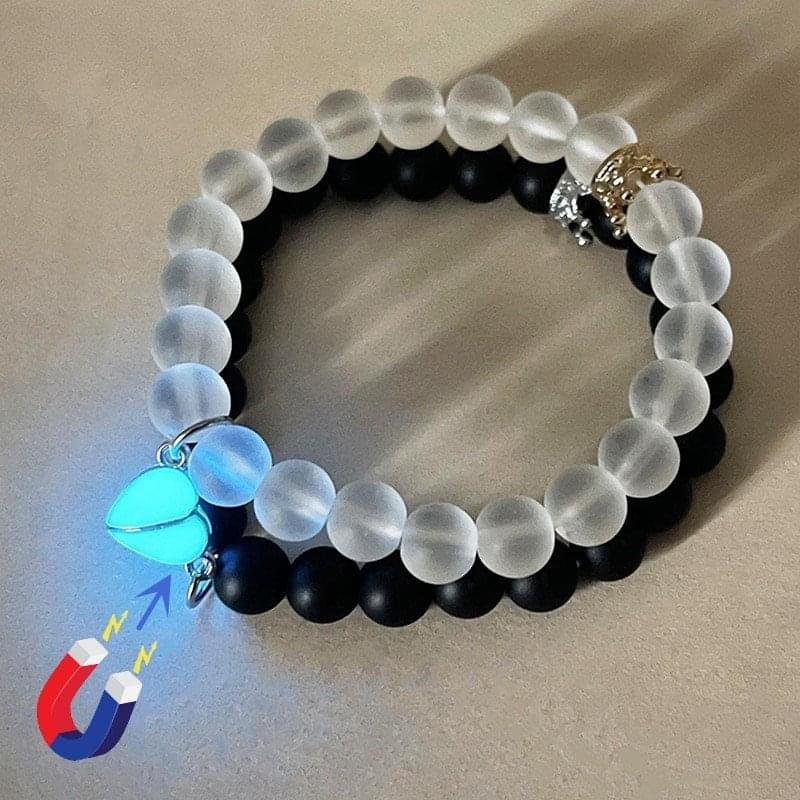 f7003f83 a6c5 4cc1 b1db f803c3cb2669 Fashion Jewelry 2pcs Handmade Crown Beaded Charms Bracelet Luminou Heart Glow In The Dark Couple Bracelet For Lover Men Women Fluorescent Gift